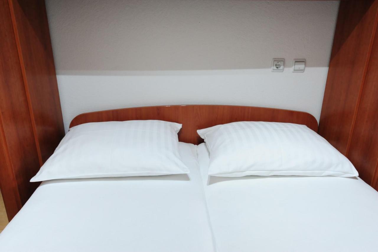 Milic Apartments Makarska Luaran gambar